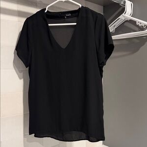 Ro & De Black V-Neck Short Sleeve Top